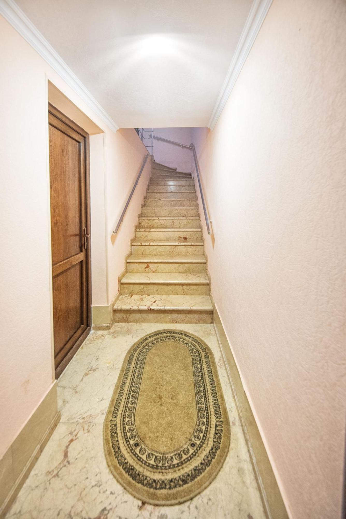 Apart Hotel Georgia Gold Tbilisi Buitenkant foto
