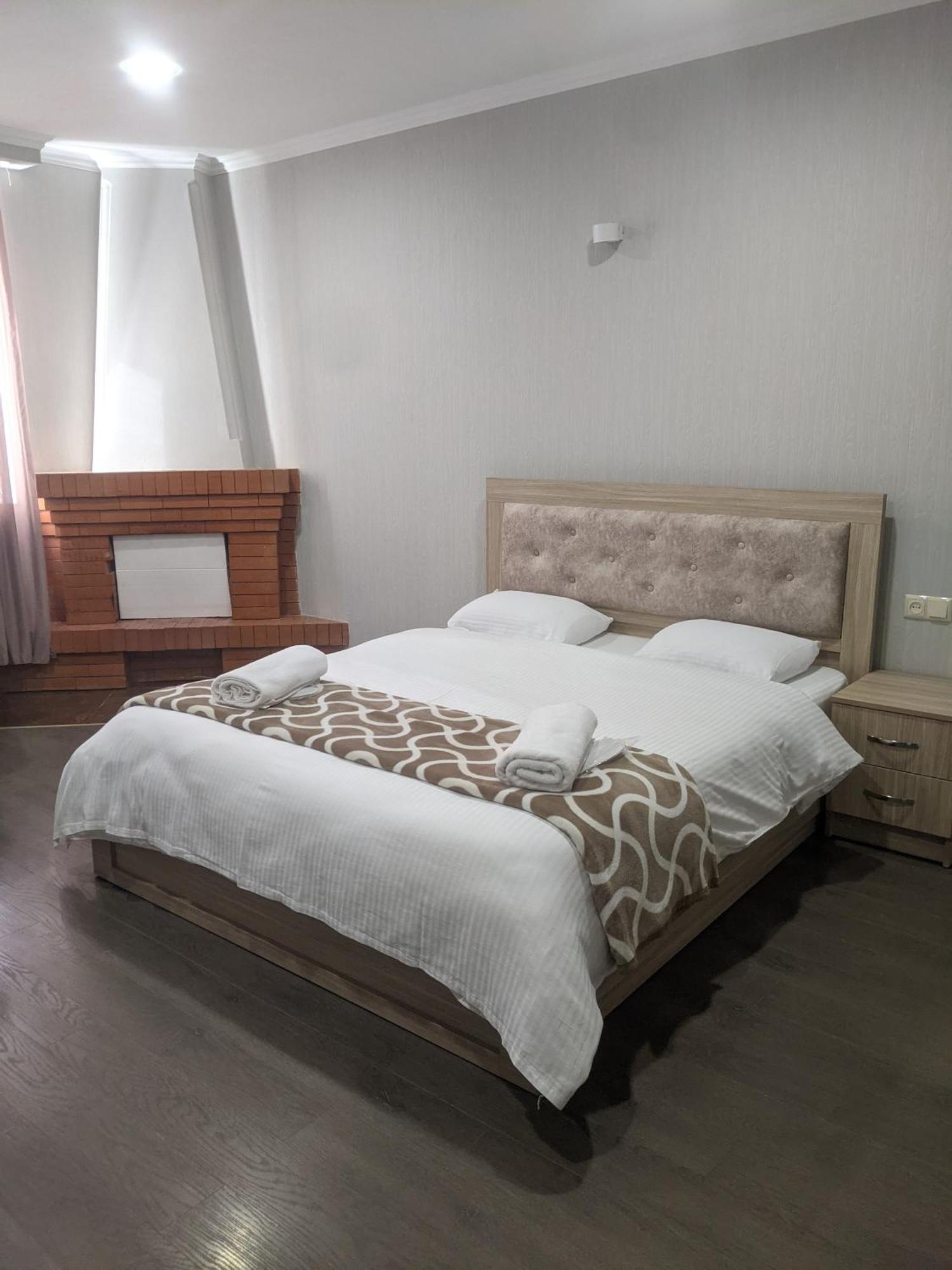 Apart Hotel Georgia Gold Tbilisi Buitenkant foto