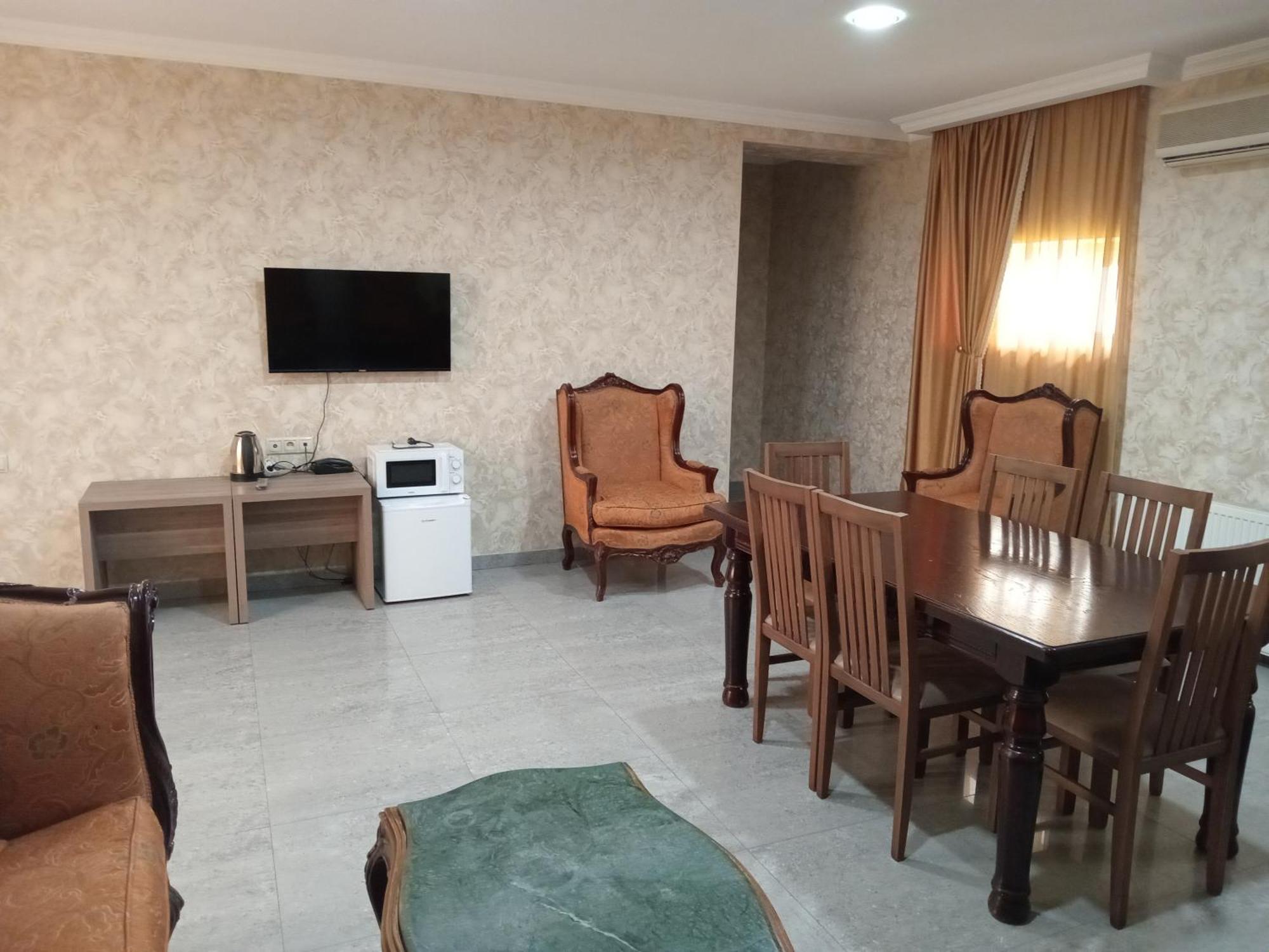 Apart Hotel Georgia Gold Tbilisi Buitenkant foto