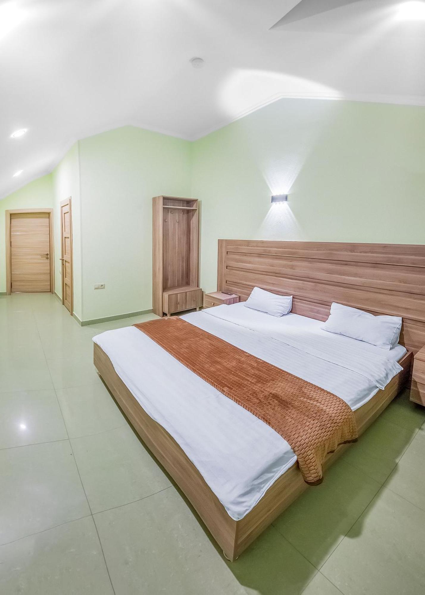 Apart Hotel Georgia Gold Tbilisi Buitenkant foto